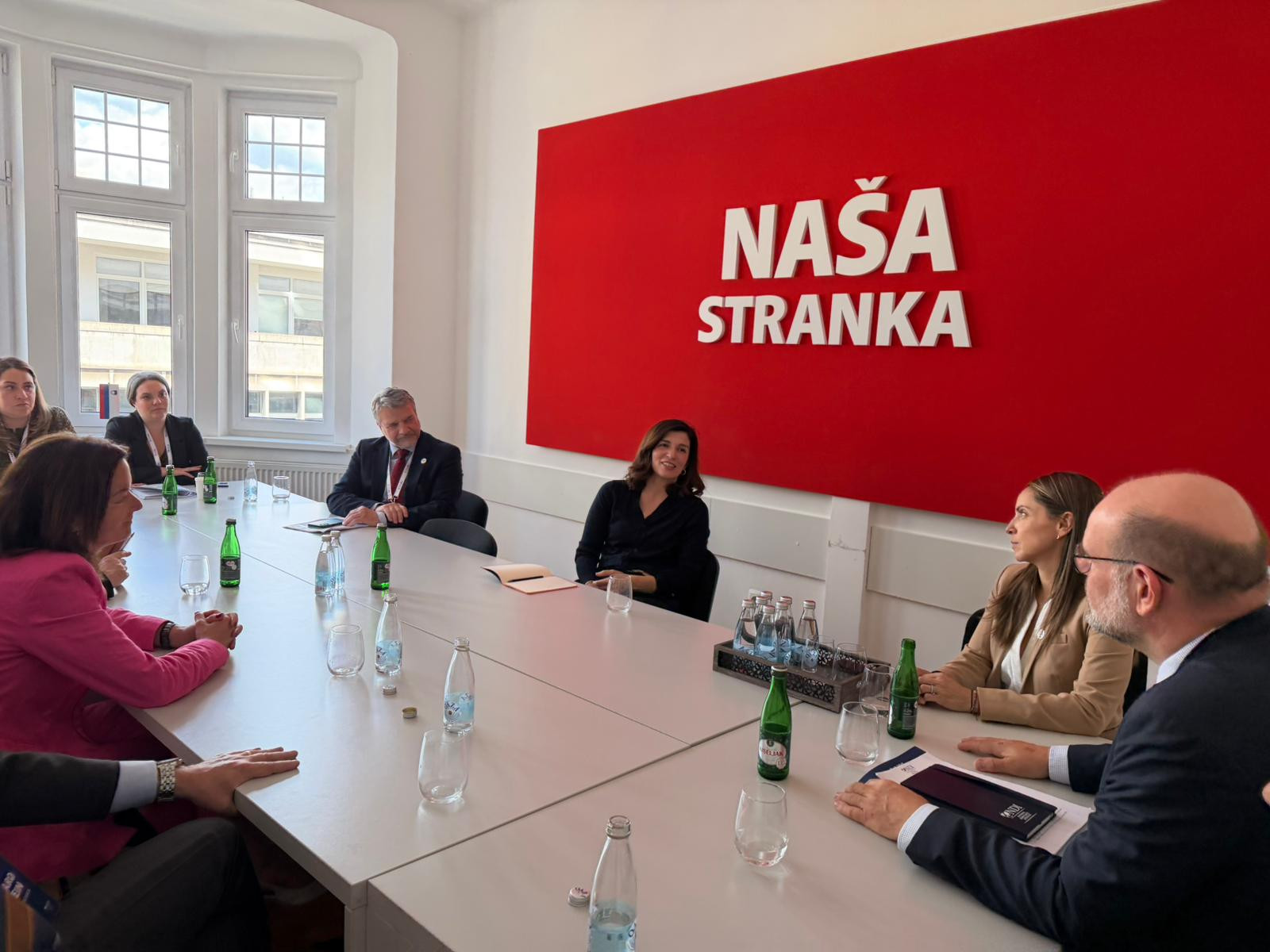 Ćudić ugostila Tanju Fajon i predstavnike američkog Kongresa: Građani moraju biti sigurni da je svaki glas ispravno izbrojan
