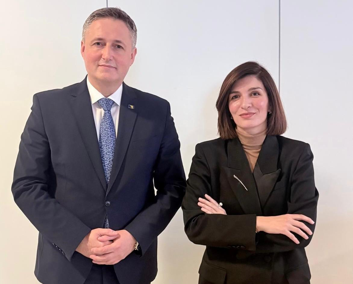 Ćudić dala podršku Denisu Bećiroviću u kandidaturi za člana Predsjedništva